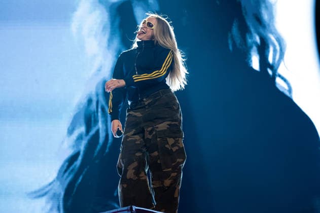 ReneÃ Rapp performing at Manchester AO Arena American singer actress ReneÃ Rapp performing in Manchester on her BITE ME UK Arena tour Featuring: ReneÃ Rapp Where: Manchester, United Kingdom When: 18 Mar 2026 Credit: Graham Finney WENN Manchester United Kingdom Copyright: xWENNx wenn41158856 x wenn41158856