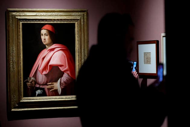 March 19, 2026, Rome, ITALY: People standing near the painting Portrait of a gentleman by the Italian Renaissance artist Giorgio Vasari during the opening of the exhibition Vasari and Rome at the Capitoline Museums, Rome, 19 March 2026. ANSA FABIO FRUSTACI Rome ITALY  - ZUMAa110 20260319_zaf_a110_006 Copyright: xFabioxFrustacix