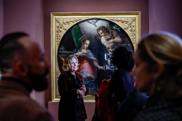 March 19, 2026, Rome, ITALY: People standing near the painting The Annunciation by the Italian Renaissance artist Giorgio Vasari during the opening of the exhibition Vasari and Rome at the Capitoline Museums, Rome, 19 March 2026. ANSA FABIO FRUSTACI Rome ITALY  - ZUMAa110 20260319_zaf_a110_008 Copyright: xFabioxFrustacix