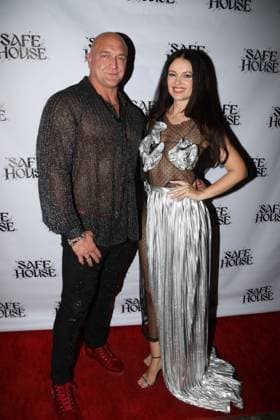 Arrivals to the Safe House Wrap Party at Apotheke in Los Angeles Featuring: Landon Brittain, Natasha Blasick (2) Where: Los Angeles, California, United States When: 18 Mar 2026 Credit: H2Y INSTARimages EDITORIAL USE ONLY. NOT FOR USE BY NEWSPAPERS BASED IN THE UK. Copyright: xx instar55566175