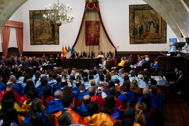 King Felipe VI presides over the investiture of Sergio Mattarella as doctor honoris causa in Salamanca King Felipe VI c presides over the investiture of the President of the Italian Republic, Sergio Mattarella, as doctor honoris causa by the University of Salamanca, on March 19, 2026, in Salamanca, Castilla y León Spain The investiture is celebrated in the Paraninfo of the University of Salamanca, This honorary doctorate recognizes Mattarellas legal and political career and his defense of humanism, Europeanism and culture as the basis of democracy 19 MARCH 2026 Manuel Á Salamanca Salamanca Salamanca Salamanca Spain  Copyright: xManuelxÃngelxLayax 7380061