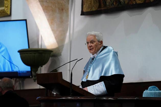 Felipe VI presides over the investiture of Sergio Mattarella as doctor honoris causa in Salamanca The President of the Italian Republic, Sergio Mattarella, speaks during his investiture as doctor honoris causa by the University of Salamanca, on March 19, 2026, in Salamanca, Castilla y León Spain The investiture is celebrated in the Paraninfo of the University of Salamanca, This honorary doctorate recognizes Mattarellas legal and political career and his defense of humanism, Europeanism and culture as the basis of democracy 19 MARCH 2026 Manuel Á Salamanca Salamanca Salamanca Salamanca Spain  Copyright: xManuelxÃngelxLayax 7380088