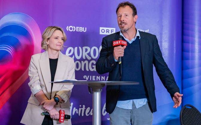 20260319 ESC Medienupdate WIEN, OESTERREICH - 19. MAERZ: ORF Fernseh-Programmdirektorin Stefanie Groiss-Horowitz und ORF Executive Producer - Eurovision Song Contest 2026 Michael Kroen waehrend des Mediengespraechs anlaesslich eines ORF Updates zum 70. Eurovision Song Contest vom 12. bis zum 16. Mai 2026 in Wien im Foyer der Halle F der Wiener Stadthalle am 19. Maerz 2026 in Wien, Oesterreich. 260319_SEPA_17_033 Copyright: xIsabellexOuvrardx SEPAxMedia