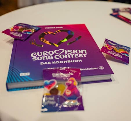20260319 ESC Medienupdate WIEN, OESTERREICH - 19. MAERZ: Sujet - Symbolbild - Das Kochbuch - Mediengespraech anlaesslich eines ORF Updates zum 70. Eurovision Song Contest vom 12. bis zum 16. Mai 2026 in Wien im Foyer der Halle F der Wiener Stadthalle am 19. Maerz 2026 in Wien, Oesterreich. 260319_SEPA_17_046 Copyright: xIsabellexOuvrardx SEPAxMedia