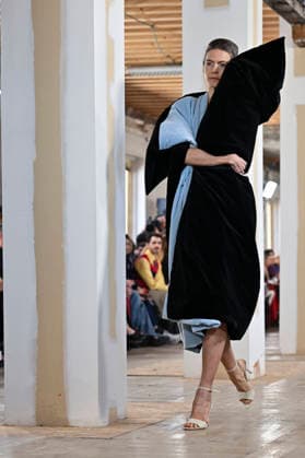 February 28, 2026, Madrid, Spain: A model walks the runway wearing a design by Ernesto Naranjo during Mercedes-Benz Fashion Week de Madrid at Palacio Fernaz Nunoz. Madrid Spain - ZUMAs197 20260228_aaa_s197_2445 Copyright: xAtilanoxGarciax