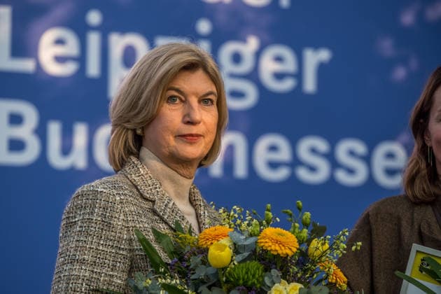 Erster Tag der Leipziger Buchmesse 2026 in Leipzig: Besucher strömen durch die Hallen, informieren sich über Neuerscheinungen und verfolgen Lesungen sowie Gespräche mit Autoren. Die Buchmesse zählt zu den wichtigsten Veranstaltungen der Literatur- und Verlagsbranche im deutschsprachigen Raum. Preisverleihung des Preis der Leipziger Buchmesse 2026 in Leipzig: Ausgezeichnet werden herausragende Werke in den Kategorien Belletristik, Sachbuch Essayistik und Übersetzung. Die Ehrung gilt als eine der bedeutendsten Literaturauszeichnungen Deutschlands und zieht große mediale Aufmerksamkeit auf sich. Siegerin Sachbuch Marie-Janine Calic Leipziger Buchmesse 2026 Tag 1
