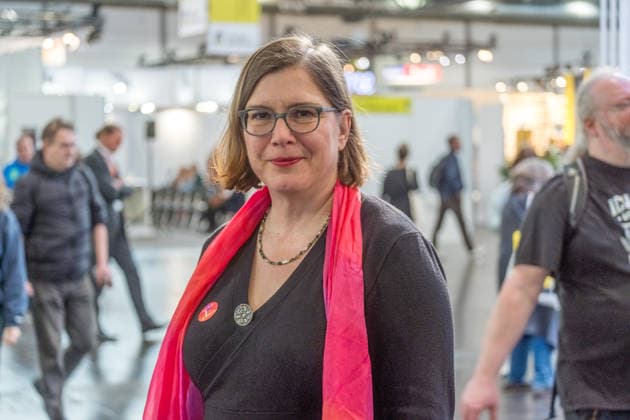 Erster Tag der Leipziger Buchmesse 2026 in Leipzig: Besucher strömen durch die Hallen, informieren sich über Neuerscheinungen und verfolgen Lesungen sowie Gespräche mit Autoren. Die Buchmesse zählt zu den wichtigsten Veranstaltungen der Literatur- und Verlagsbranche im deutschsprachigen Raum. Preisverleihung des Preis der Leipziger Buchmesse 2026 in Leipzig: Ausgezeichnet werden herausragende Werke in den Kategorien Belletristik, Sachbuch Essayistik und Übersetzung. Die Ehrung gilt als eine der bedeutendsten Literaturauszeichnungen Deutschlands und zieht große mediale Aufmerksamkeit auf sich. Dr. Skadi Jennicke, Die Linke. Leipziger Buchmesse 2026 Tag 1