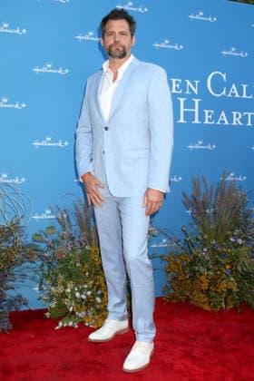 March 19, 2026, West Hollywood, California, USA: LOS ANGELES - MAR 19: Kristoffer Polaha at the When Calls the Heart and Hope Valley: 1874 Celebration at The Sun Rose Hotel on March 19, 2026 in West Hollywood, CA West Hollywood USA  - ZUMAb170 20260319_aap_b170_078 Copyright: xKayxBlakex