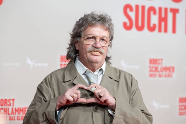 Hape KERKELING in der Rolle des Horst Schlaemmer, Roter Teppich, Red Carpet Show, Ankunft, arrival, Filmpremiere HORST SCHLAEMMER SUCHT DAS GLUECK in der Lichtburg in Essen, 19.03.2026.