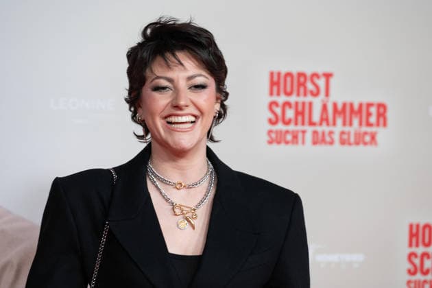 Tahnee SCHAFFARCZYK, Comedian, Roter Teppich, Red Carpet Show, Ankunft, arrival, Filmpremiere HORST SCHLAEMMER SUCHT DAS GLUECK in der Lichtburg in Essen, 19.03.2026.
