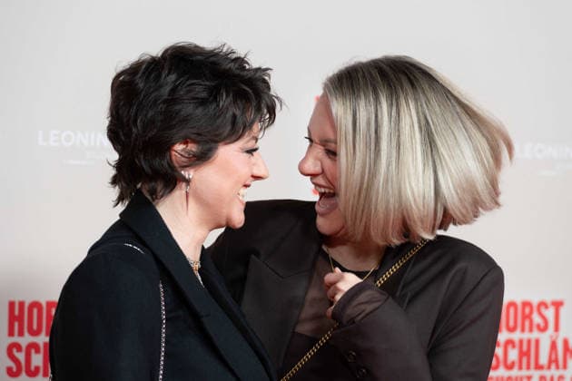 Tahnee SCHAFFARCZYK, Comedian, Juliette SCHOPPMANN, Saengerin, Roter Teppich, Red Carpet Show, Ankunft, arrival, Filmpremiere HORST SCHLAEMMER SUCHT DAS GLUECK in der Lichtburg in Essen, 19.03.2026.