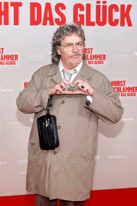 Schauspieler Hape Kerkeling als Horst Schlämmer bei der Premiere des Kinofilms Horst Schlämmer sucht das Glück in der Lichtburg Essen. Essen, 10.03.2026 NRW Deutschland Copyright: xChristophxHardtx