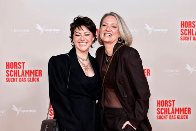 Comedienne Tahnee Schaffarczyk und ihre Ehepartnerin Sängerin Juliette Schoppmann bei der Premiere des Kinofilms Horst Schlämmer sucht das Glück in der Lichtburg Essen. Essen, 10.03.2026 NRW Deutschland Copyright: xChristophxHardtx