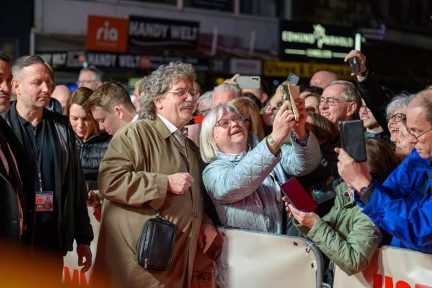 Essen: Weltpremiere - Hape Kerkeling präsentiert seinen neuen Film Horst Schlämmer sucht das Glück ** NUR FÜR REDAKTIONELLE ZWECKE ** EDITORIAL USE ONLY **<p>Hape Kerkeling (Horst Schlämmer) bei der Weltpremiere seines neuen Films Horst Schlämmer sucht das Glück am Donnerstag, den 19. März 2026, in der Essener Lichtburg.< p> Kultur, Kunst, Unterhaltung Copyright: UwexErnst