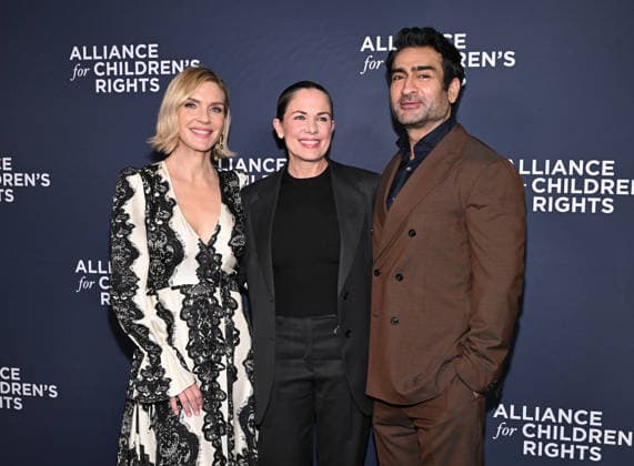 2026 Champions for Children Rhea Seehorn, Katherine Pope and Kumail Nanjiani arriving to The Alliance for Children™s Rights, 2026 Champions for Children at Beverly Wilshire Hotel on March 19, 2026 in Beverly Hills, CA. Beverly Hills Beverly Wilshire Hotel California USA Copyright: xLISAxOConnor AFF-USA.comx