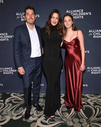 2026 Champions for Children Kelly Zajfen and Family arriving to The Alliance for Children™s Rights, 2026 Champions for Children at Beverly Wilshire Hotel on March 19, 2026 in Beverly Hills, CA. Beverly Hills Beverly Wilshire Hotel California USA Copyright: xLISAxOConnor AFF-USA.comx