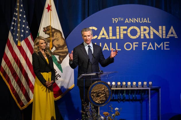 March 19, 2026, Sacramento, Ca, USA: Gov. Gavin Newsom talks about the awards with First Partner Jennifer Siebel Newsom during the induction of the 19th class to the California Hall of Fame at the California Museum on Thursday, March 19, 2026, in Sacramento. Sacramento USA - ZUMAj89_ 20260319_zaf_j89_005 Copyright: xPaulxKitagakixJr.x