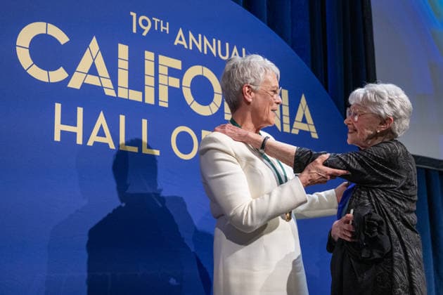 March 19, 2026, Sacramento, Ca, USA: Actress Jamie Lee Curtis hugs Riane Eisler, Groundbreaking systems scientist, cultural historian and futurist during the induction of the 19th Class to the California Hall of Fame at the California Museum on Thursday, March 19, 2026 in Sacramento. Sacramento USA - ZUMAj89_ 20260319_zaf_j89_006 Copyright: xPaulxKitagakixJr.x