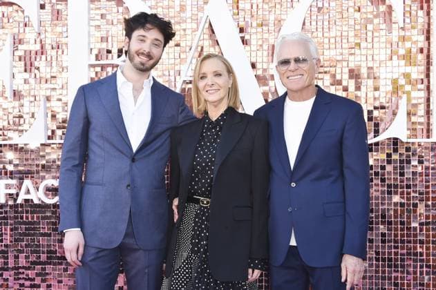 Julian Stern, Lisa Kudrow, Michel Stern at arrivals for THE COMEBACK Third and Final Season Premiere, Wallis Annenberg Center for the Performing Arts, Los Angeles, CA, March 19, 2026. Photo By: Elizabeth Goodenough Everett Collection THE COMEBACK Third and Final Season Premiere PUBLICATIONXNOTxINxCANxCHNxFRAxITAxJPNxNORxPOLxRUSxESPxUKxUSA