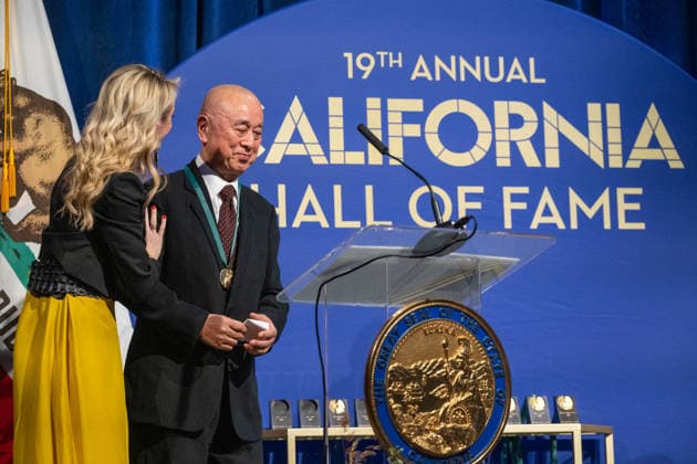 March 19, 2026, Sacramento, Ca, USA: First Partner Jennifer Siebel Newsom congratulates World-renowned sushi chef and restaurateur Nobu Matsuhisa during the induction of the 19th class to the California Hall of Fame at the California Museum on Thursday, March 19, 2026, in Sacramento. Sacramento USA - ZUMAj89_ 20260319_zaf_j89_029 Copyright: xPaulxKitagakixJr.x