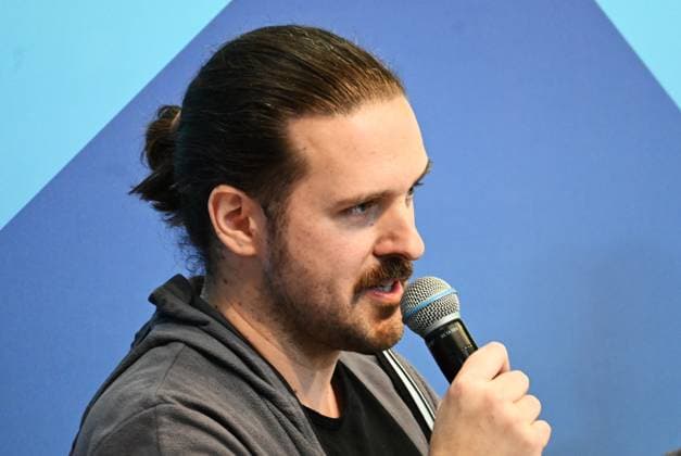 Leipziger Buchmesse, Book Fair Leipzig, Sachsen - vom 19.03. bis 22.03.2026. Erster Messetag. Autor, Filmemacher und Fotograf Martin Zinggl - im Talk