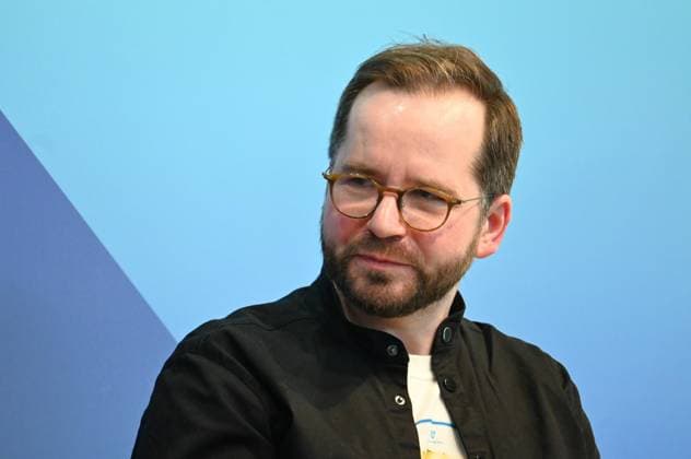 Leipziger Buchmesse, Book Fair Leipzig, Sachsen - vom 19.03. bis 22.03.2026. Erster Messetag. Buchblogger Tino Schlench - im Talk