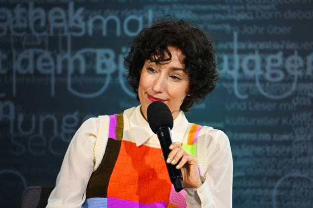 Leipziger Buchmesse, Book Fair Leipzig, Sachsen - vom 19.03. bis 22.03.2026. Erster Messetag. Vivian Perkovic, TV-Moderatorin von 3sat Kulturzeit - im Talk