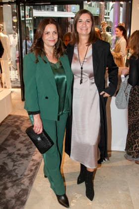 abb Rebecca Immanuel Schauspielerin mit Inka Schneider TV Moderatorin zu Gast beim Riani Store Opening am Donnerstag 19.03.2026 in Hamburg Hamburg Deutschland