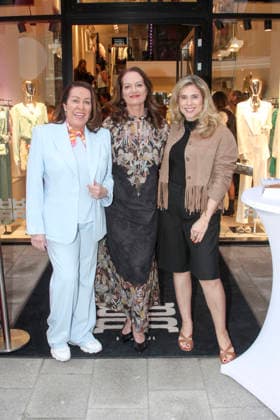 abb Martina Buckenmaier (CEO Riani), Natalia Woerner und Mona Buckenmaier (Head of Business Development Riani) zu Gast beim Riani Store Opening am Donnerstag 19.03.2026 in Hamburg Hamburg Deutschland