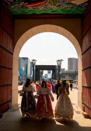 BTS s upcoming comeback concert, Mar 20, 2026 : The stage for BTS s comeback concert in front of Gwanghwamun, the main gate of Gyeongbok Palace in central Seoul, South Korea. BTS s comeback concert will be held at Gwanghwamun Square on March 21, a day after the K-Pop boy band released its fifth full-length album, ARIRANG .  aflo_324180860