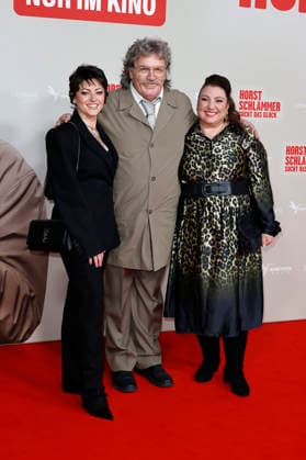 Tahnee Schaffarczyk, Hape Kerkeling und Meltem Kaptan bei der Premiere des Kinofilms Horst Schlämmer sucht das Glück in der Lichtburg. Essen, 19.03.2026