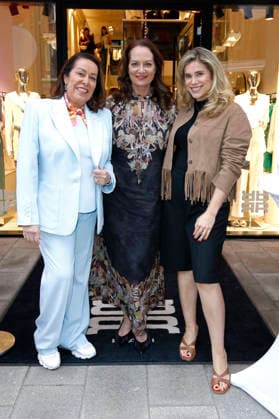 Martina Buckenmaier, Natalia Wörner und Mona Buckenmaier beim Riani Store Opening in der Straße Hohe Bleichen 17. Hamburg, 19.03.2026
