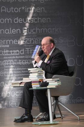 Buchmesse Leipzig GER, Leipzig,20260319, Buchmesse Leipzig, Messehalle , Denis Scheck, Best of druckfrisch, , Vorstellung von neuerscheinungen, ist Übersetzer und Journalist in Hörfunk und Fernsehen