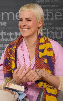 Buchmesse Leipzig GER, Leipzig,20260319, Buchmesse Leipzig, Messehalle , Helene Bukowski, Wer möchte nicht im Leben bleiben