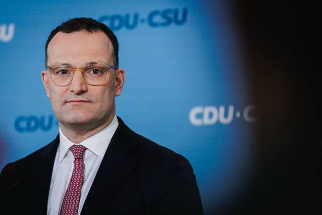 Jens Spahn (CDU), aufgenommen bei einem Pressestatement zur Fraktionssitzung der CDU CSU-Fraktion des Deutschen Bundestages im Reichstagsgebaeude. Berlin, 17.03.2026. Berlin Deutschland *** Jens Spahn CDU , recorded during a press statement at the parliamentary group meeting of the CDU CSU parliamentary group of the German Bundestag in the Reichstag building Berlin, 17 03 2026 Berlin Germany Copyright: xNeelexJanssenx