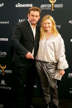 cntv Sebastian Bezzel Schauspieler mit Frau Johanna Gehlen zu Gast bei der Verleihung des Jupiter Award 2026 im Hotel Ameron am Donnerstag 19.03.2026 in Hamburg Hamburg Deutschland