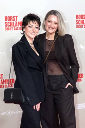 Weltpremiere des Kinofilms Horst Schlämmer sucht das Glück in Essen Essen, 19.03.2026 Tahnee Schaffarczy und Juliette Schoppmann bei der Weltpremiere des Kinofilms Horst Schlämmer sucht das Glück in der Lichtburg in Essen NRW Deutschland Copyright: xMatthiasxGränzdörferx