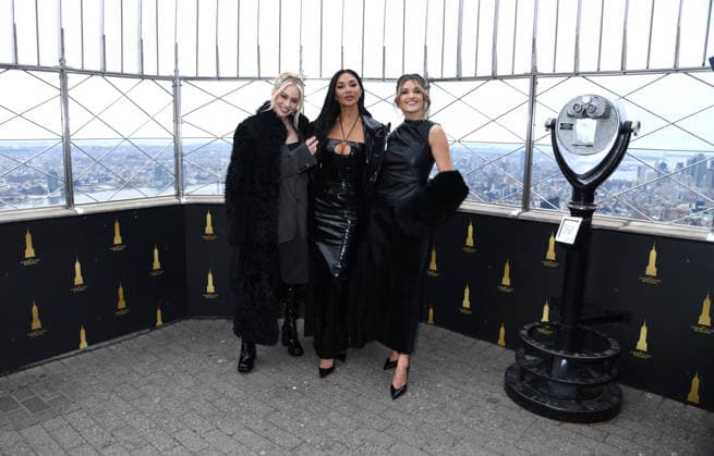 March 19, 2026, New York, Ny, United States: Kimberly Wyatt, Nicole Scherzinger and Ashley Roberts of The Pussycat Dolls visit the Empire State Building Observatory for a lighting ceremony to celebrate their global reunion tour: PCD Forever Tour. Held at Empire State Building in New York. Zuma Press March 19, 2026. New York United States  - ZUMAp281 20260319_zea_p281_053 Copyright: xPhotoxImagexPressx