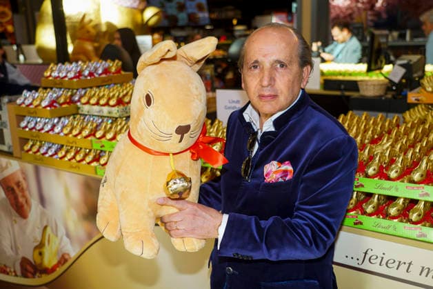 cntv Hadi Teherani zu Gast bei der Lind Goldhasen Oster Charity und Feier 20 Jahre Europa Passage Donnerstag 19.03.2026 in Hamburg Hamburg Germany