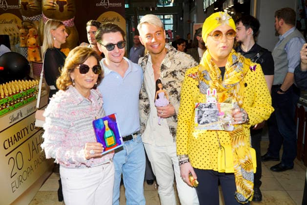 cntv Claudia Obert, Max Suhr, Julian F.M. Stoeckel , Marcell Damaschke. zu Gast bei der Lind Goldhasen Oster Charity und Feier 20 Jahre Europa Passage Donnerstag 19.03.2026 in Hamburg Hamburg Germany