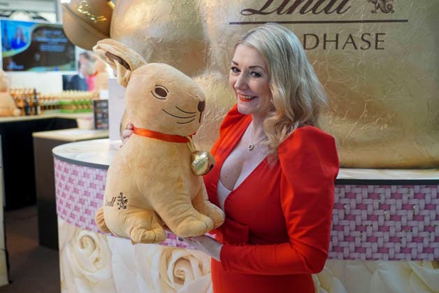 cntv Sandra Quadflieg zu Gast bei der Lind Goldhasen Oster Charity und Feier 20 Jahre Europa Passage Donnerstag 19.03.2026 in Hamburg Hamburg Germany