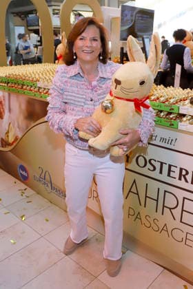 abb Claudia Obert zu Gast bei der Lind Goldhasen Oster Charity und Feier 20 Jahre Europa Passage Donnerstag 19.03.2026 in Hamburg Hamburg Germany