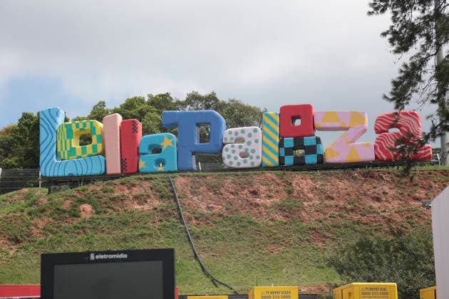 The public arrives for the first day of Lollapalooza Brazil at the Interlagos racetrack in Sao Paulo. Sao Paulo (SP), March 20, 2026 Lollapalooza Brazil SP The public arrives to watch the performances during the first day of Lollapalooza Brazil, held at the Interlagos racetrack, in the southern zone of the Sao Paulo capital. The festival brings together national and international artists and thousands of music fans, this Friday, March 20, 2026. (Foto: Leco Viana Thenews2 imago images) The public arrives for the first day of Lollapalooza Brazil at the Interlagos racetrack in Sao Paulo.  Copyright: xLecoxVianax