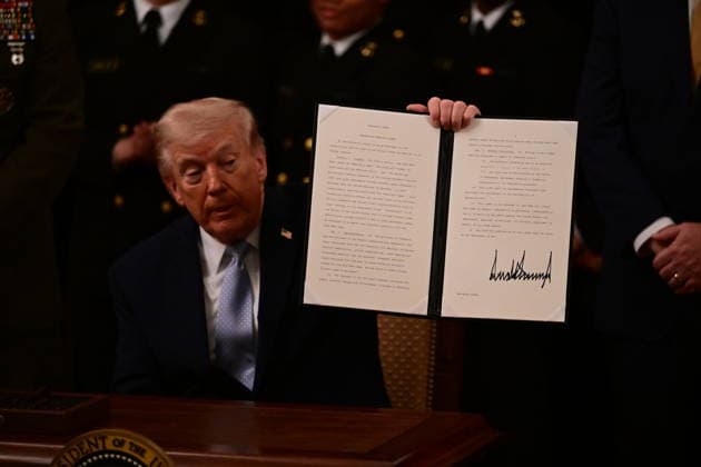 U.S. President Donald Trump WASHINGTON, D.C., UNITED STATES - MARCH 20: U.S. President Donald Trump signs an Executive Order preserving the traditional timeslot on the second Saturday of December exclusively for the Army Navy Game during the Commander-in-Chief’s Trophy presentation ceremony at the White House in Washington, D.C., United States on March 20, 2026. The 2025 Commander-in-Chief’s Trophy was awarded to the U.S. Naval Academy football team following its victory over Army and Air Force. Kyle Mazza Anadolu Washington United States. Editorial use only. Please get in touch for any other usage.  Copyright: x2026xAnadoluxKylexMazzax