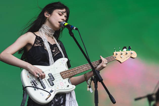 SaO PAULO, SP - 20.03.2026: LOLLAPALOOZA BRASIL 2026 - Bassist and vocalist Stephani Heuczuk of the band Terraplana during a performance on the xxxxx Stage at Lollapalooza Brasil 2026 held at the Interlagos racetrack on the afternoon of this Friday (20). x2908216x  YurixMurakami