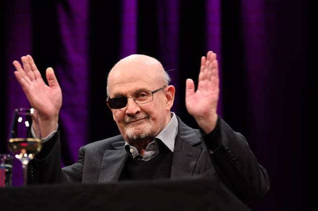 Der Autor Salman Rushdie liest und spricht auf der Lit.Cologne, dem internationalen Literaturfestival