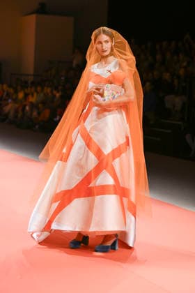 Agatha Ruiz de la Prada - Mercedes-Benz Fashion Week Madrid - 20 Mar 2026 A model walks the runway wearing a design by Agatha Ruiz de la Prada during the Mercedes-Benz Fashion Week de Madrid in IFEMA. Madrid Spain Copyright: xAtilanoxGarciax xSOPAxImagesx photos09611
