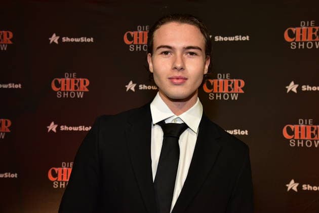 Cher musIcal Berlin Premiere Jahvis, sohn von Tina Ruland stammt aus Tina Rulands Beziehung mit dem deutsch-marokkanischen Unternehmer Alain Rahmoune Ankunft Blauer Teppich zum neuen Mucical von und über US Popstar Cher im BlueMax Theatere Berlin am 20.03.2026