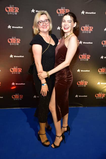 Cher musIcal Berlin Premiere Klaudia Giez, mit ihrer Mutter Anna Makosch Ankunft Blauer Teppich zum neuen Mucical von und über US Popstar Cher im BlueMax Theatere Berlin am 20.03.2026