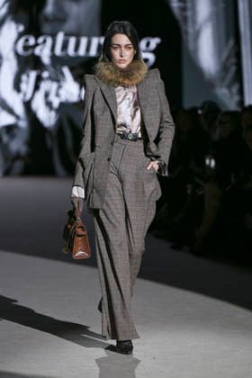 Malne - Mercedes-Benz Fashion Week Madrid - 20 Mar 2026 A model walks the runway wearing a design by Malne during the Mercedes-Benz Fashion Week de Madrid in IFEMA. Madrid Spain Copyright: xAtilanoxGarciax xSOPAxImagesx photos09827